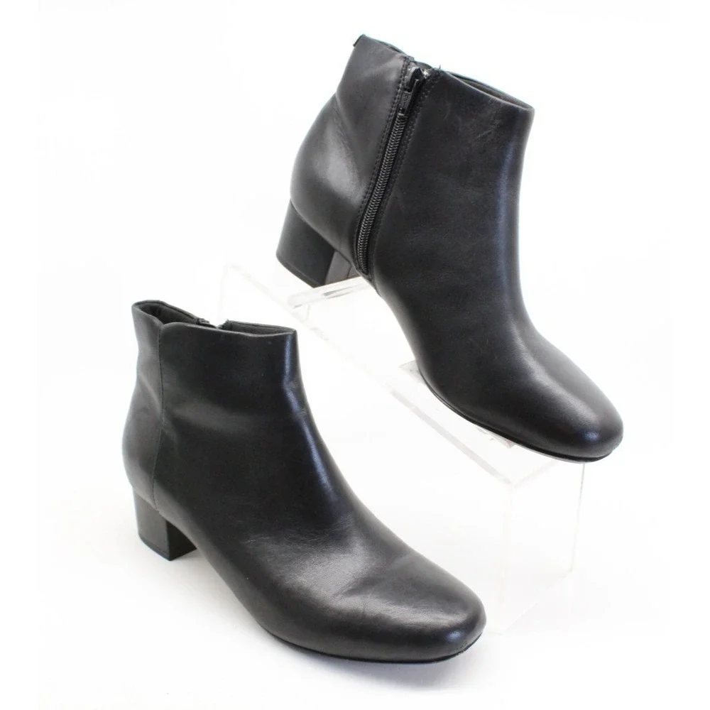 Clarks Women's Black Leather Ankle Boots Side Zip Block Heel Booties Size 7.5 US